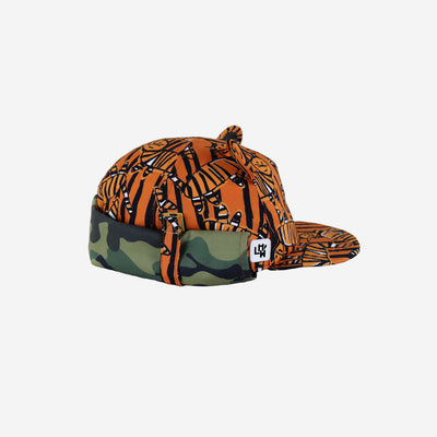 Kids Cub sun hat with neck flap: Tiger King