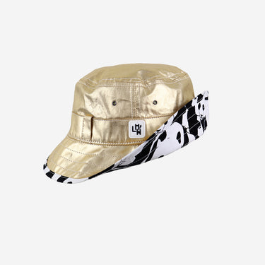 Side view of Kids gold metallic sun hat with logo badge at the side (Image #2)