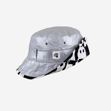 Side view of Kids silver metallic sun hat with logo badge at the side (Image #2)