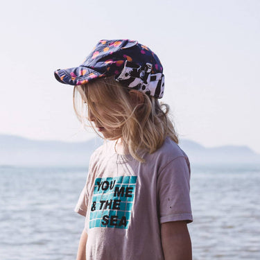 Kid wearing navy spot print sun hat (Image #9)